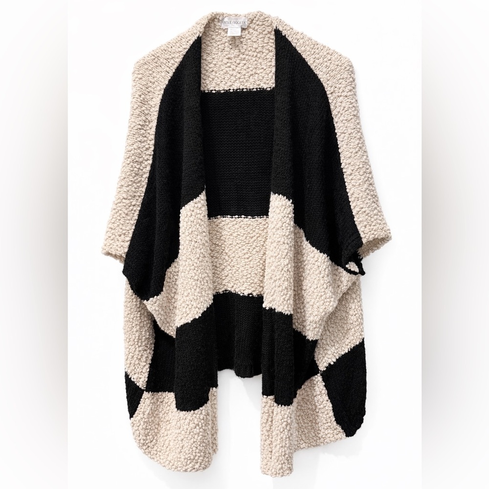 Sole Society Black and Cream popcorn Knit Poncho